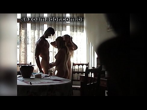 ❤️ Amigos sexuais convidam um homem gigante e um ménage à trois com ele ❤️ Porno em nós pt.rassadakubani.ru ❤